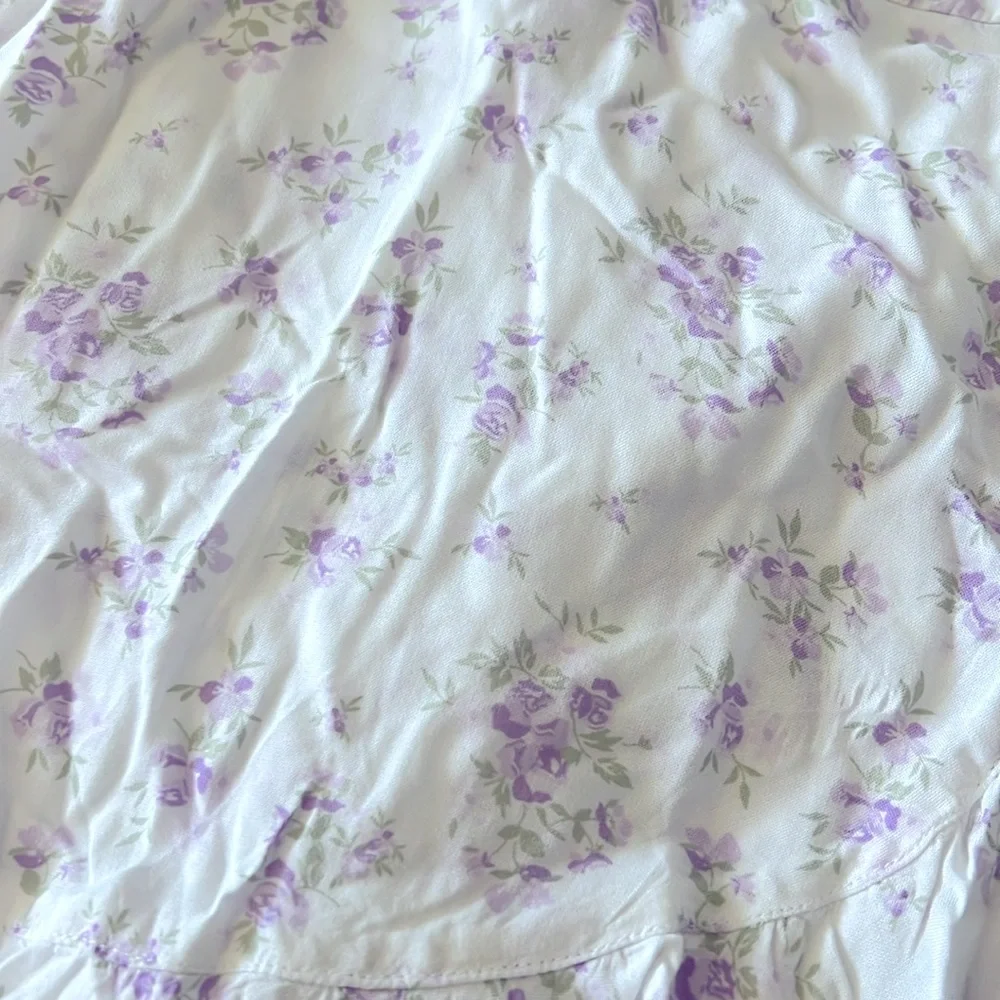 Hollister Floral Print Wrap Front Romper in White/Purple, NWT, Size S